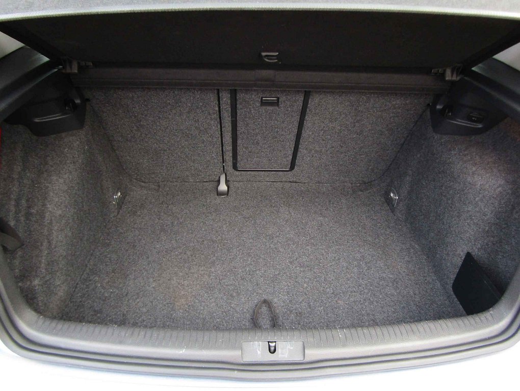 Volkswagen Golf 2.0 TDi 