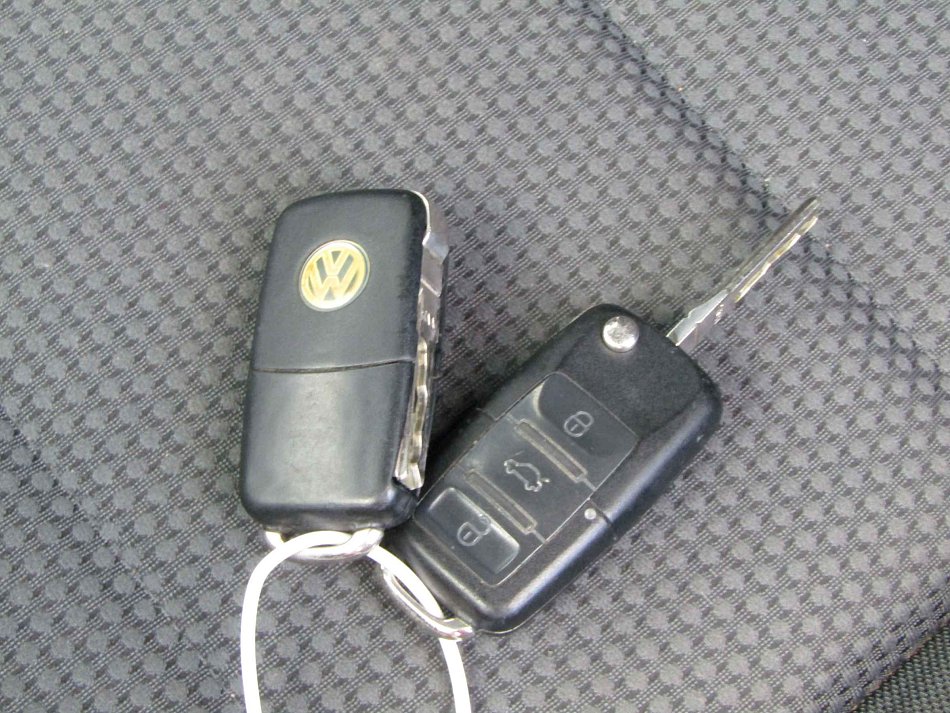 Volkswagen Golf 2.0 TDi 