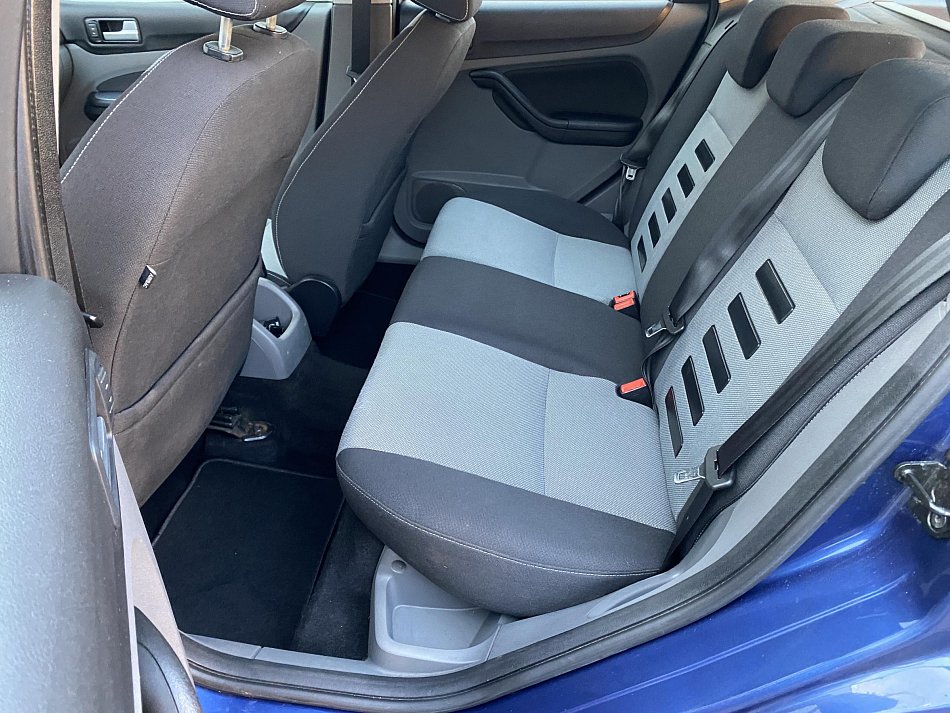 Ford Focus 1.6i 