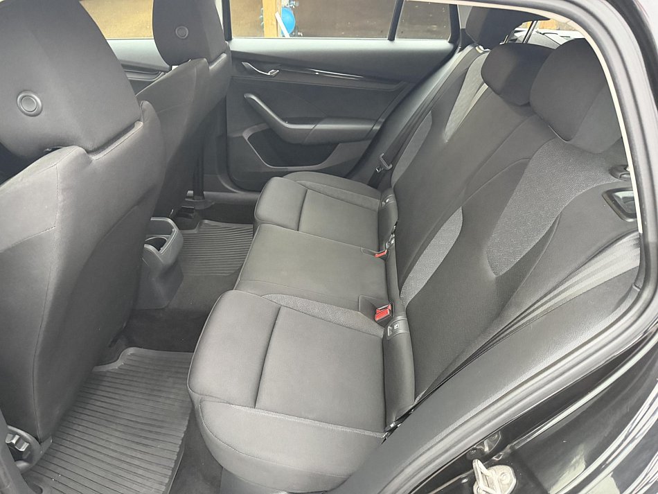 Škoda Octavia IV 2.0 TDi Active