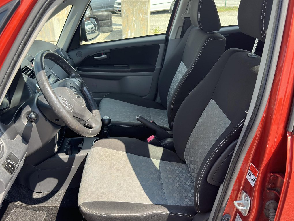 Suzuki SX4 1.6i 