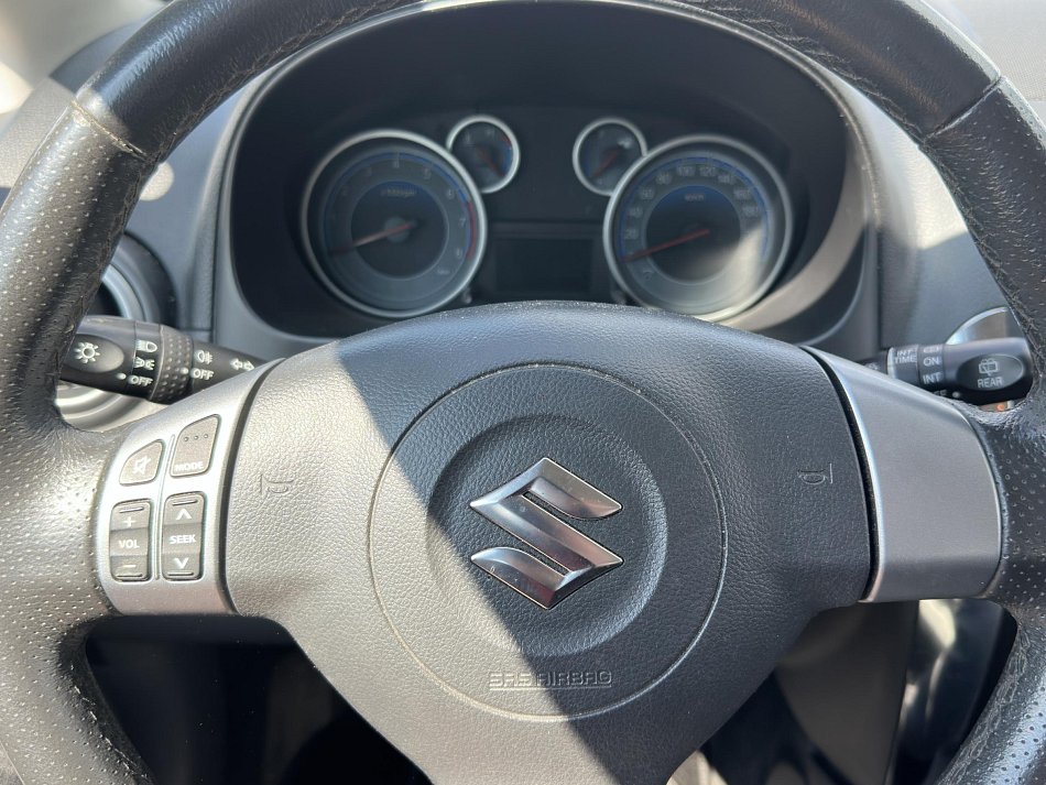 Suzuki SX4 1.6i 
