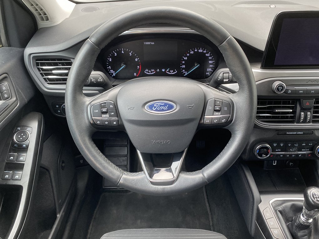 Ford Focus 1.0EB Titanium