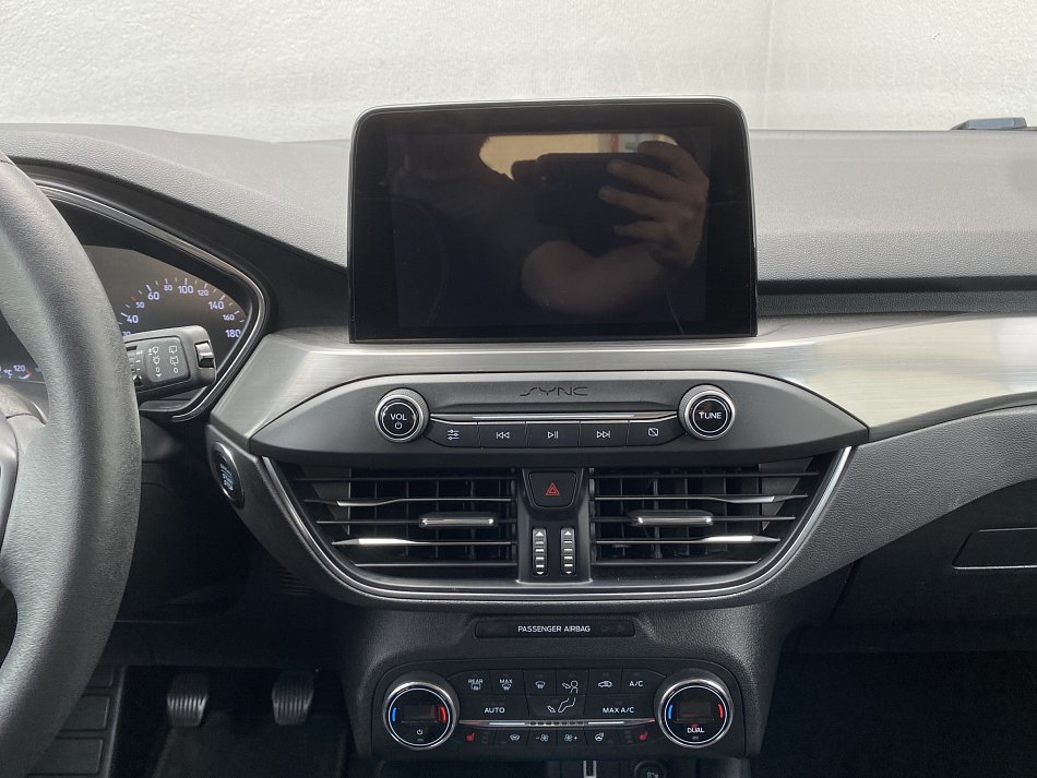 Ford Focus 1.0EB Titanium