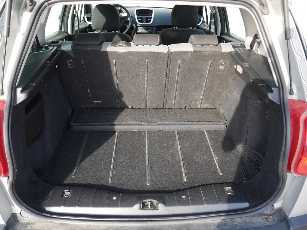 Peugeot 207 1.4 i 