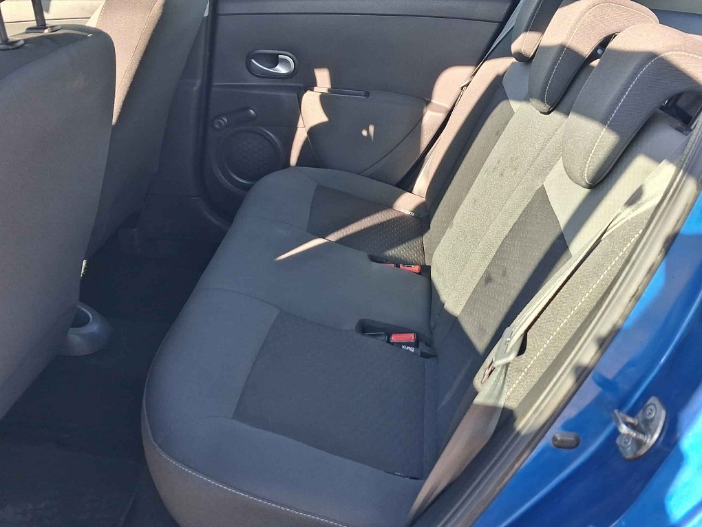 Renault Clio 1.2i 