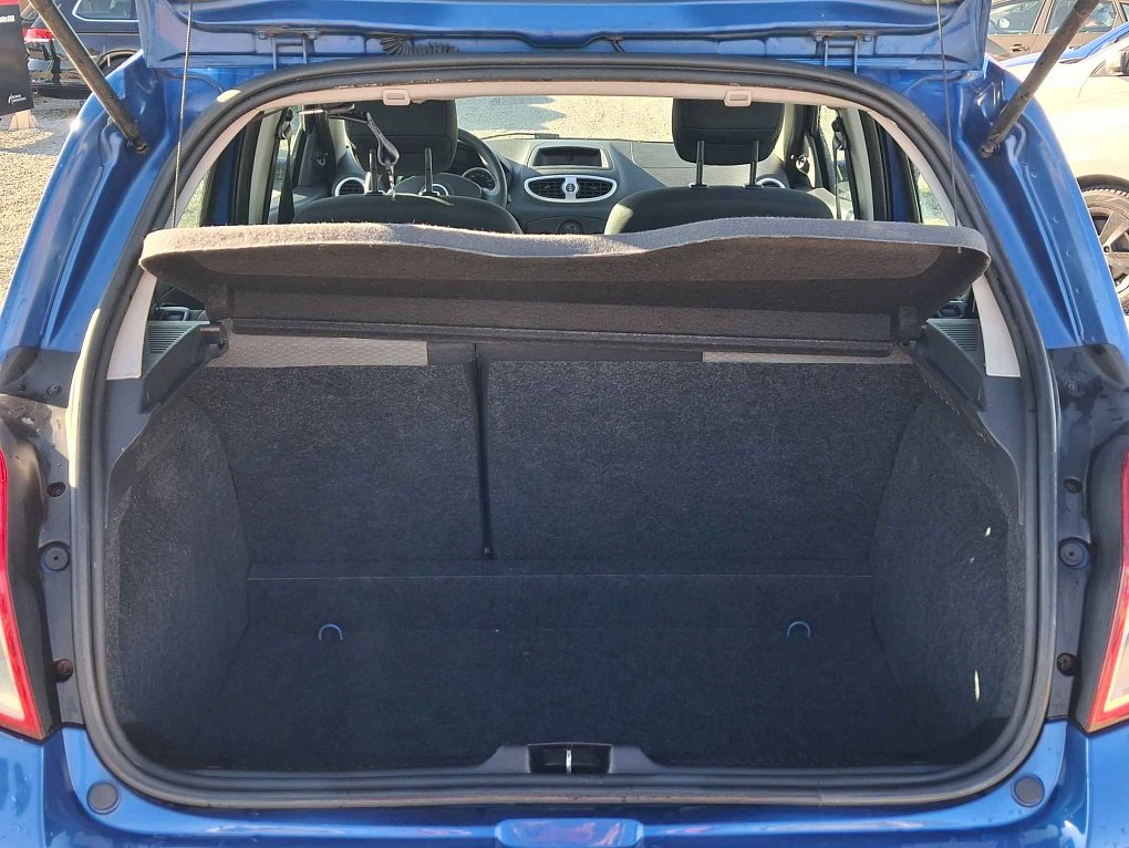 Renault Clio 1.2i 