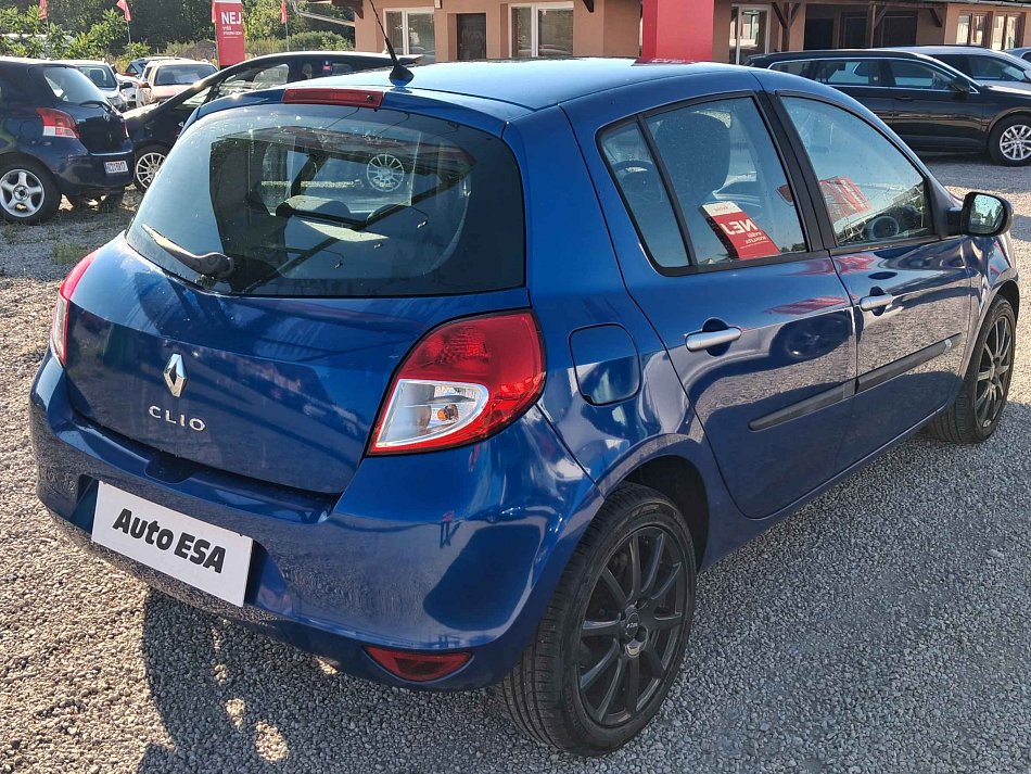 Renault Clio 1.2i 