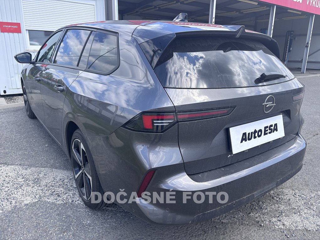 Opel Astra 1.2PT 