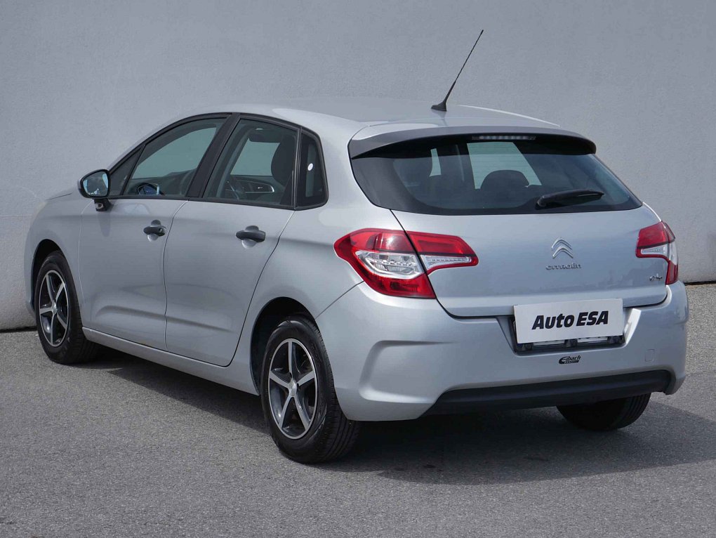 Citroën C4 1.4i 