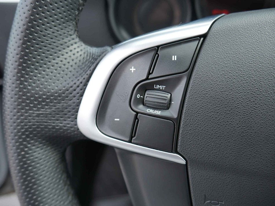 Citroën C4 1.4i 