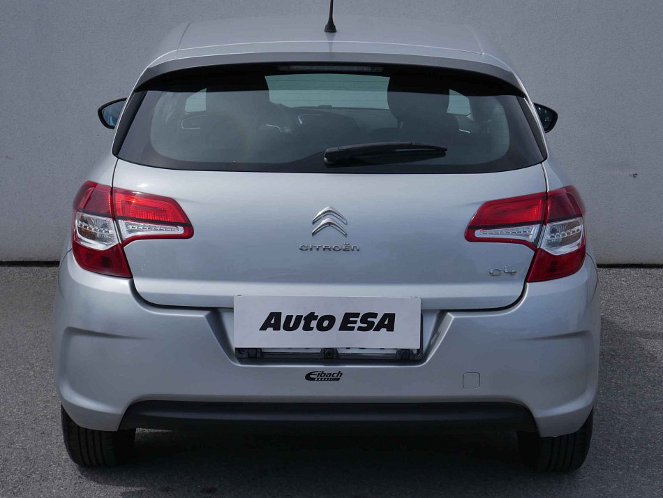 Citroën C4 1.4i 