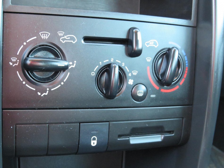 Peugeot 207 1.4i 