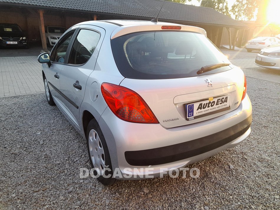 Peugeot 207 1.4i 