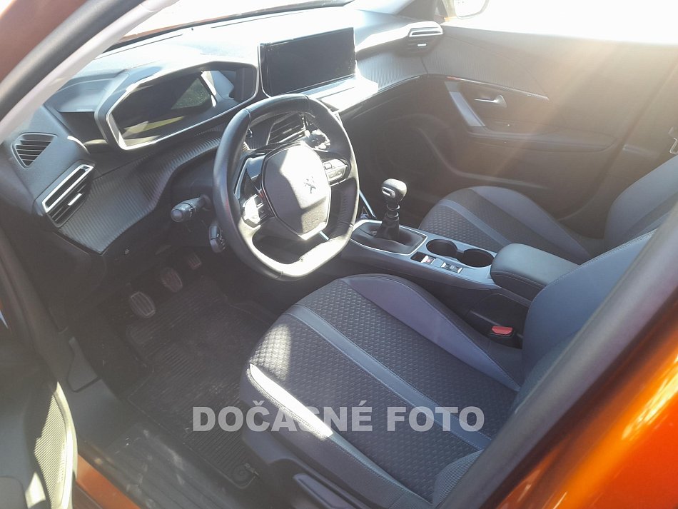 Peugeot 2008 1.2PT 