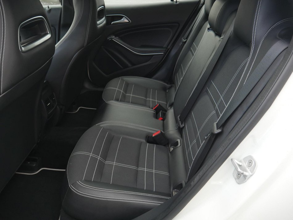 Mercedes-Benz GLA 2.2CDi  220 4Mat