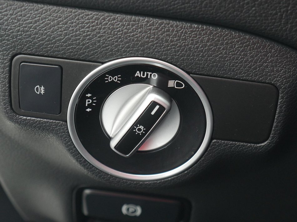 Mercedes-Benz GLA 2.2CDi  220 4Mat