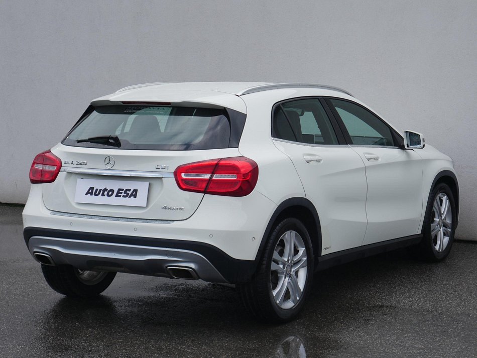 Mercedes-Benz GLA 2.2CDi  220 4Mat