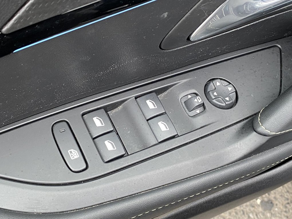 Peugeot 208 1.2 PT GT