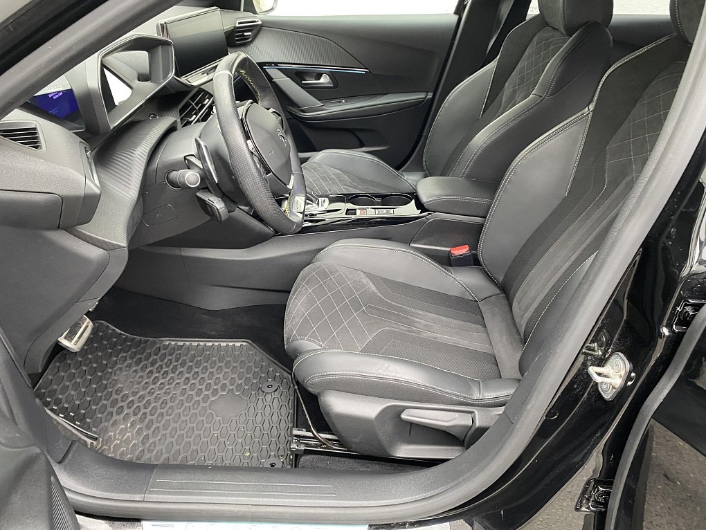 Peugeot 208 1.2 PT GT