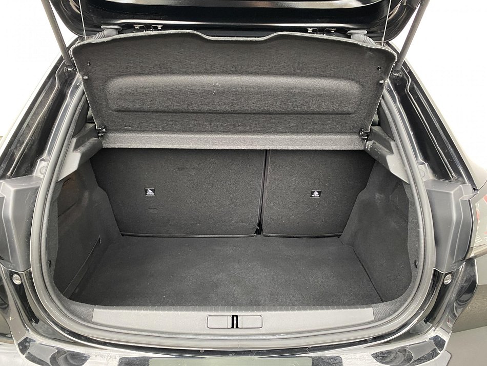 Peugeot 208 1.2 PT GT