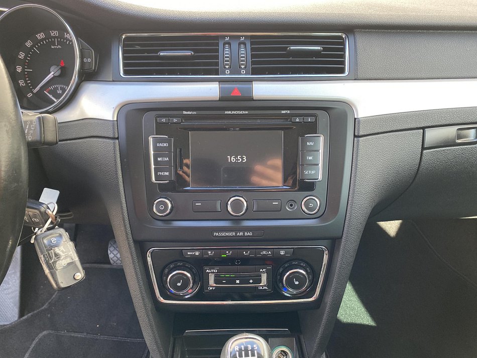 Škoda Superb II 2.0  TDi Ambition