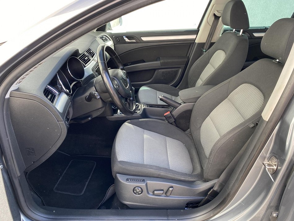 Škoda Superb II 2.0  TDi Ambition