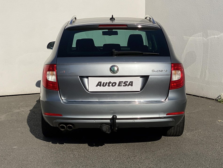 Škoda Superb II 2.0  TDi Ambition