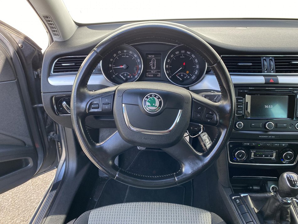 Škoda Superb II 2.0  TDi Ambition