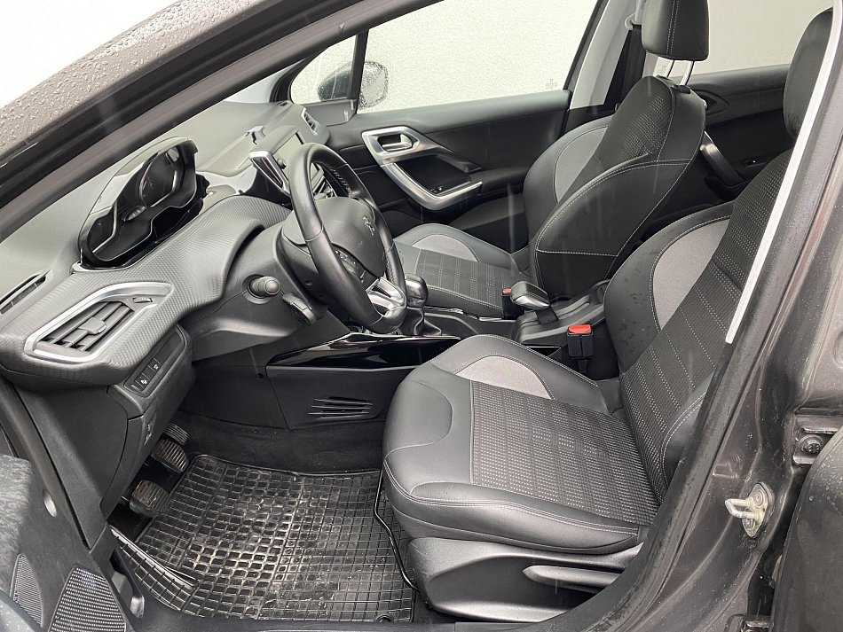 Peugeot 2008 1.2PT Allure