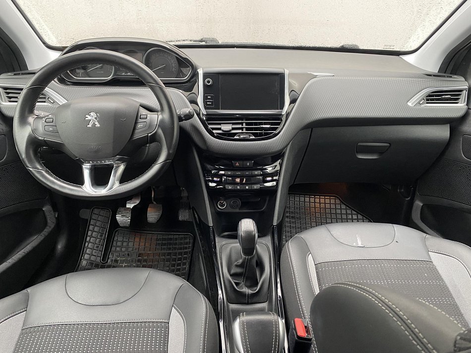 Peugeot 2008 1.2PT Allure