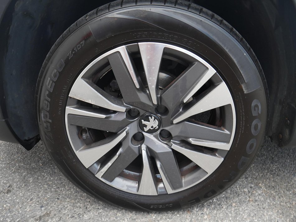 Peugeot 2008 1.2 PT Allure