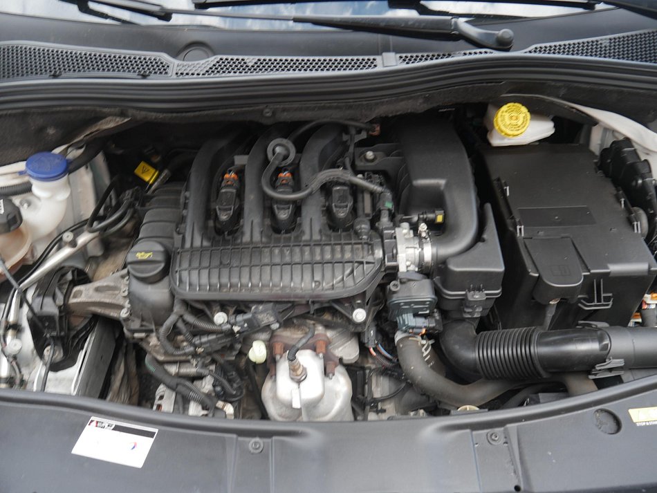 Peugeot 2008 1.2 PT Allure