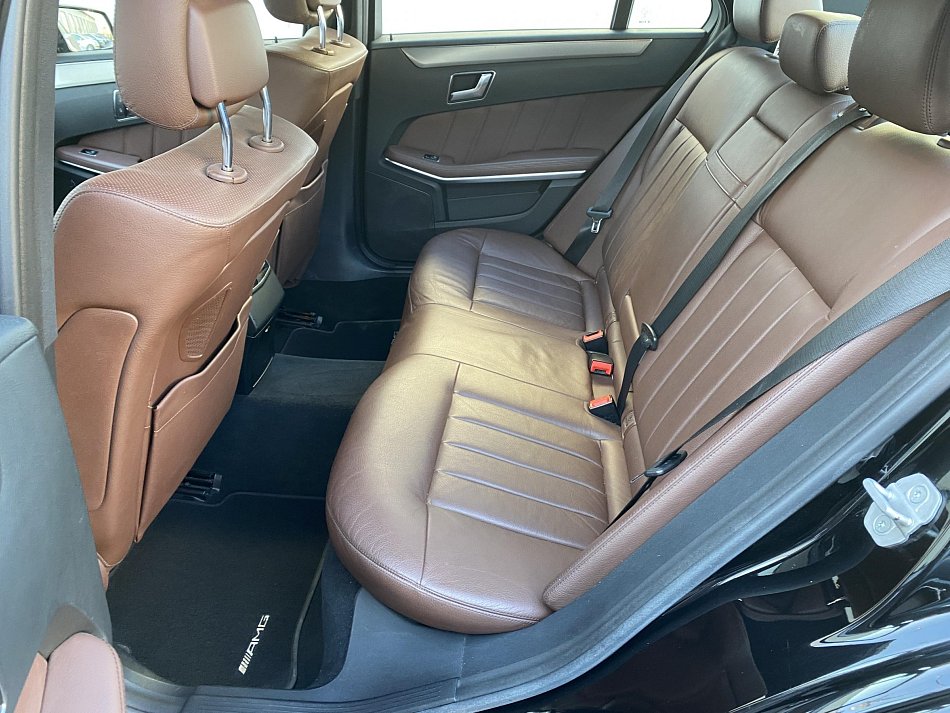 Mercedes-Benz Třída E 3.0CDi  E350 4Mat