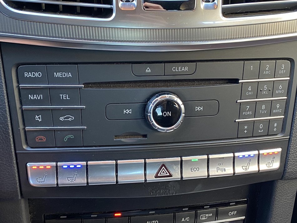 Mercedes-Benz Třída E 3.0CDi  E350 4Mat