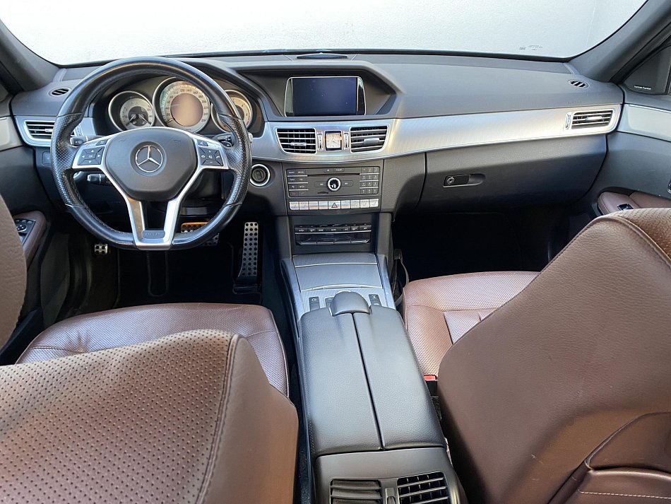 Mercedes-Benz Třída E 3.0CDi  E350 4Mat