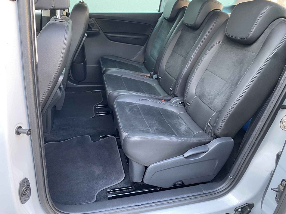 Volkswagen Sharan 2.0 TDI 