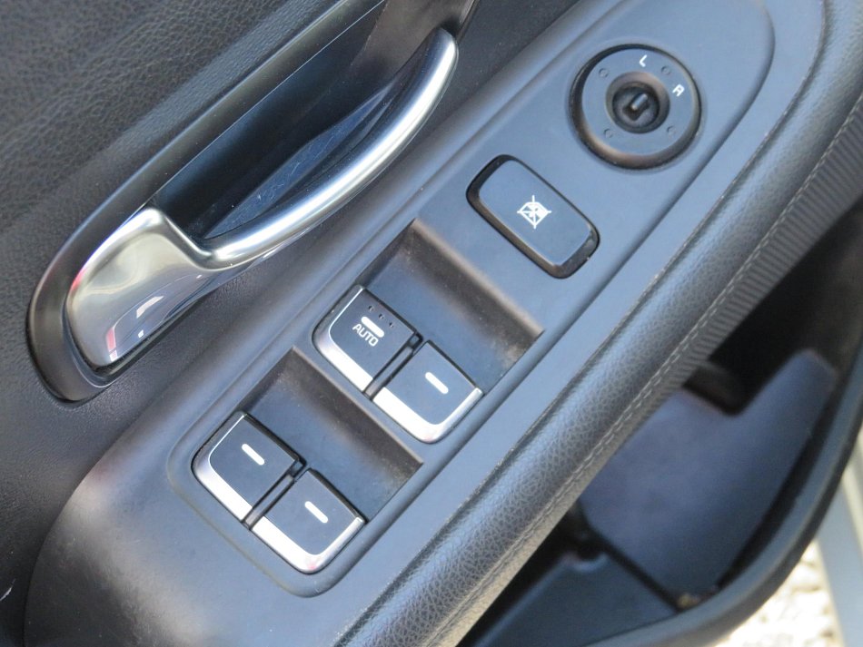 Kia Carens 1.6 GDi 