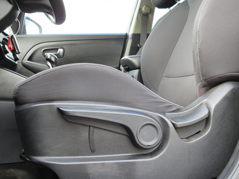 Kia Carens 1.6 GDi 