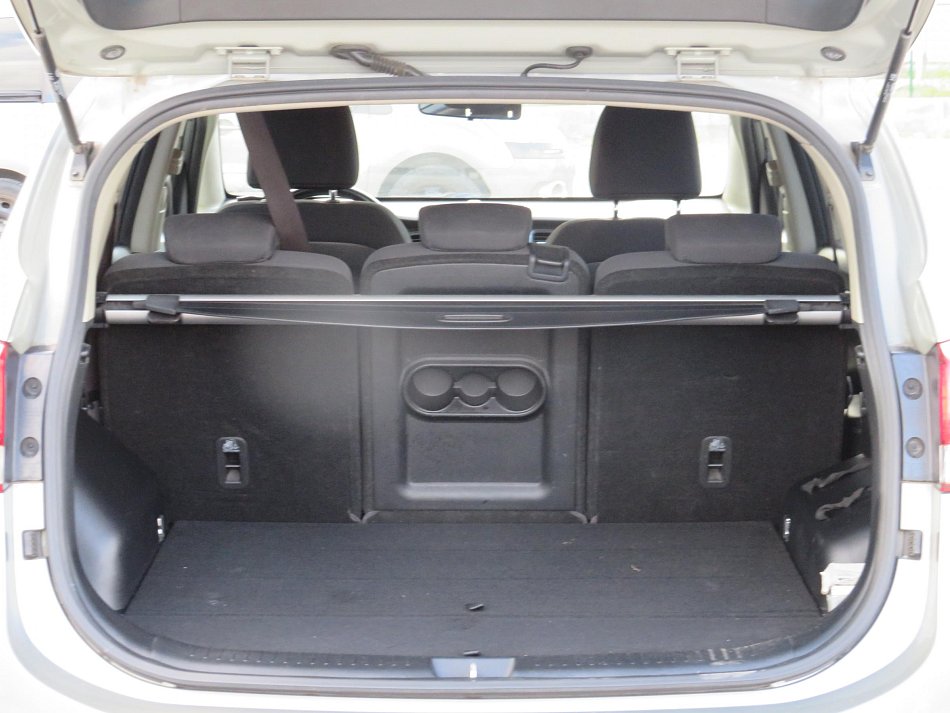 Kia Carens 1.6 GDi 