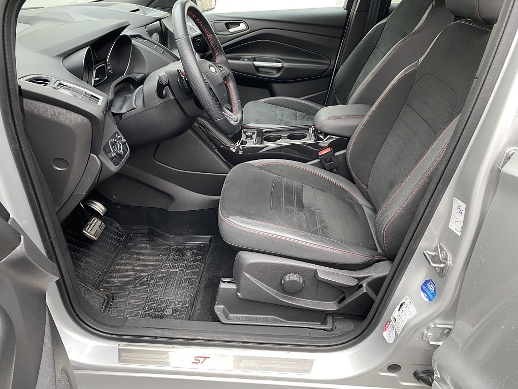 Ford Kuga 1.5EB ST-Line AWD