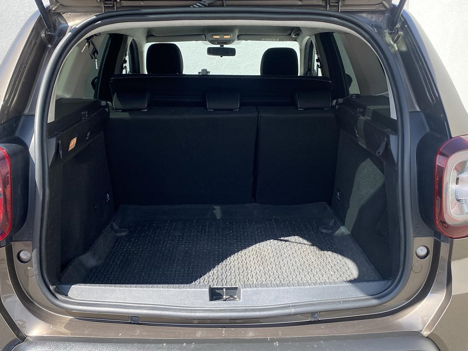 Dacia Duster 1.6 i 