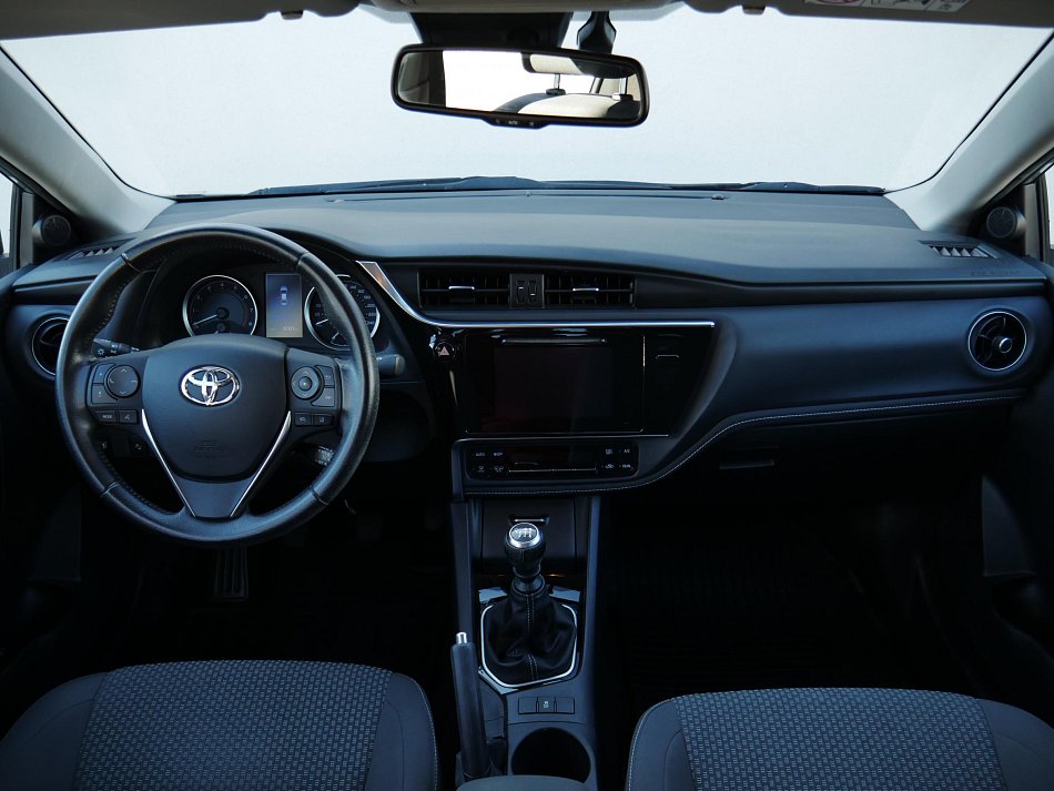 Toyota Corolla 1.6 VVT-i 