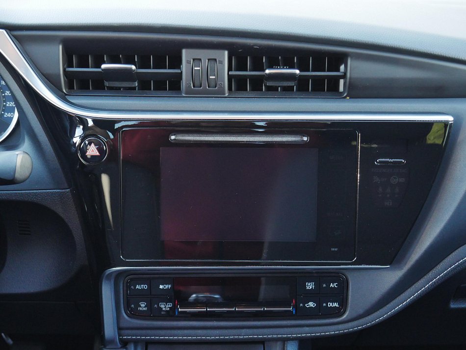 Toyota Corolla 1.6 VVT-i 