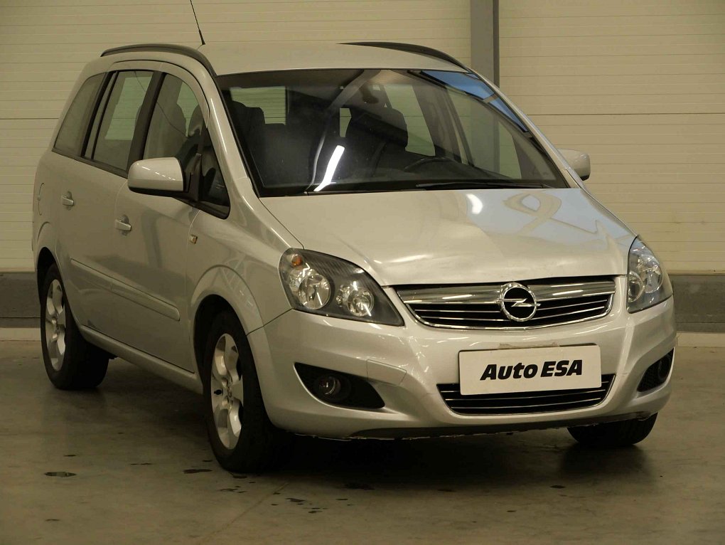 Opel Zafira 1.6i  7 míst