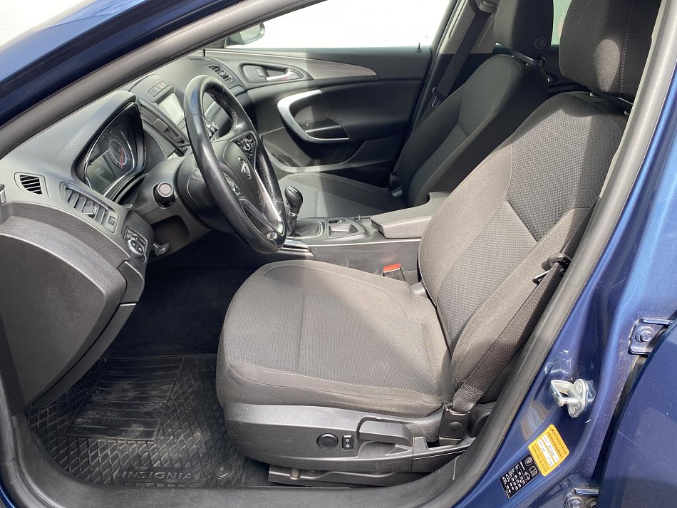 Opel Insignia 1.6 CDTi 