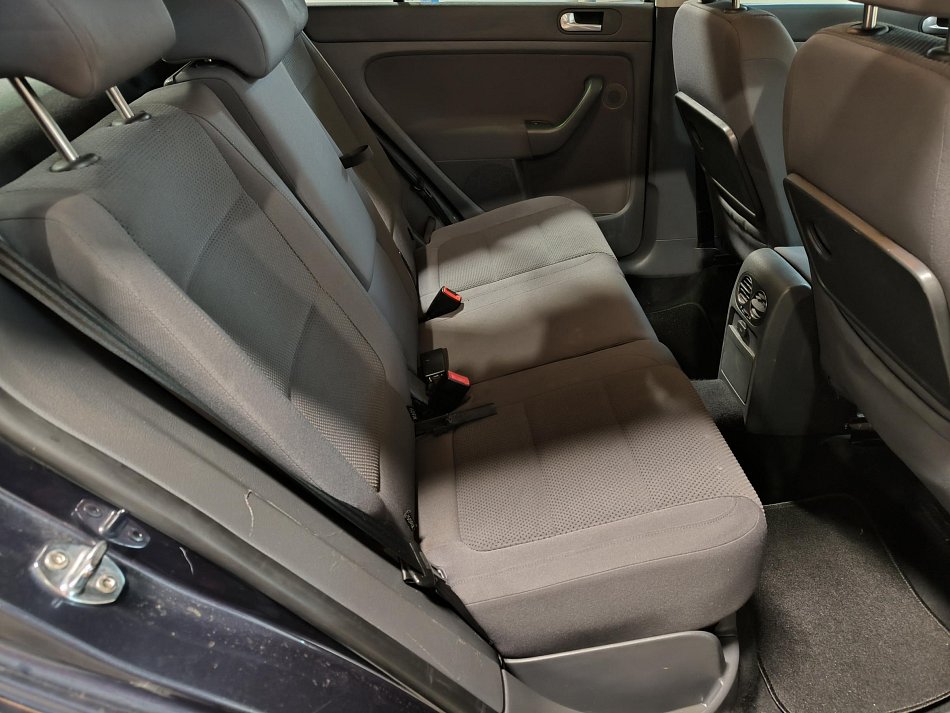 Volkswagen Golf Plus 1.6 MPi 