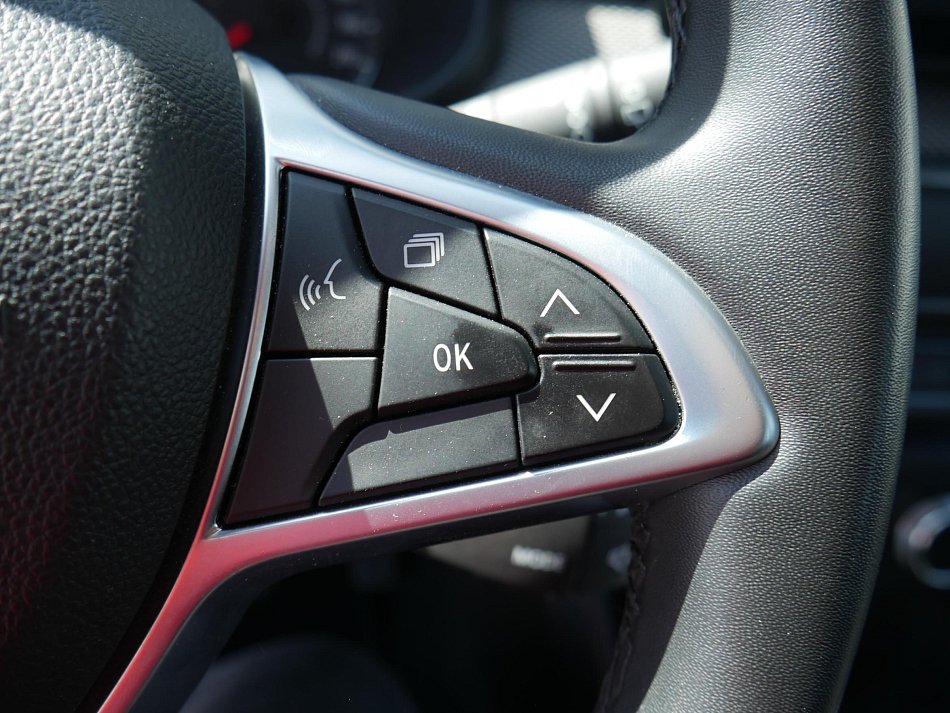 Dacia Sandero 1.0i 