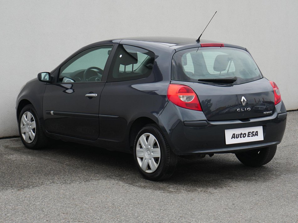 Renault Clio 1.6 i 