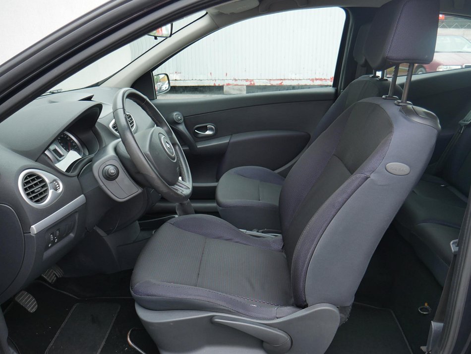 Renault Clio 1.6 i 